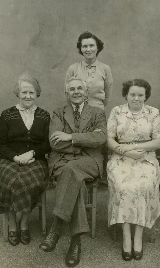 Ysgol Gynradd Gymraeg Aberdâr Teachers
